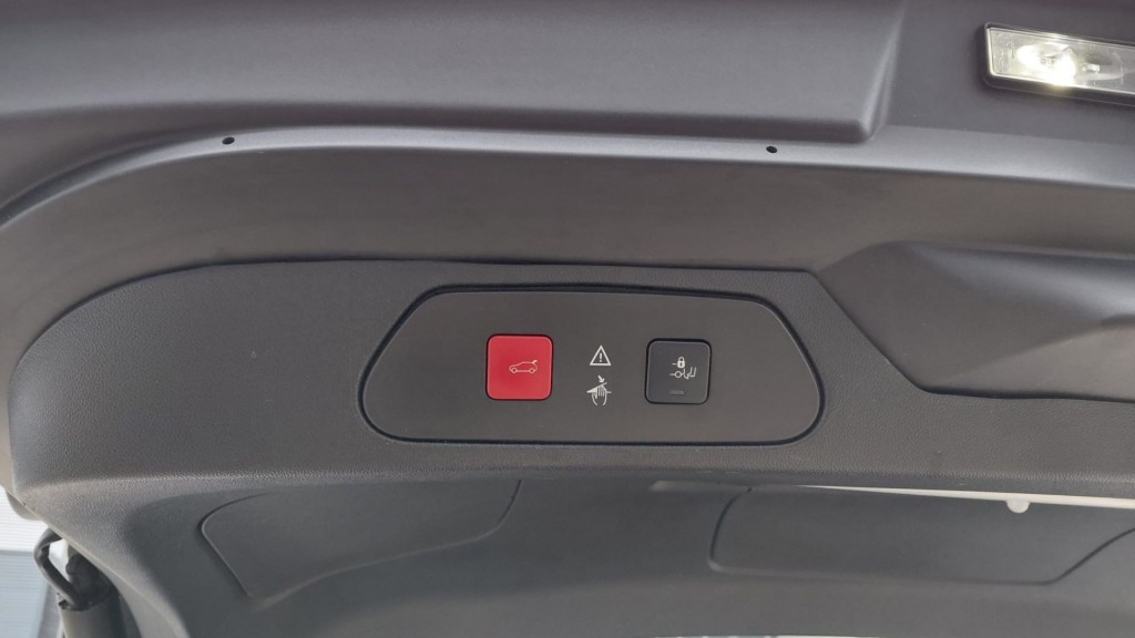 OPEL GRANDLAND SUV 5-drs