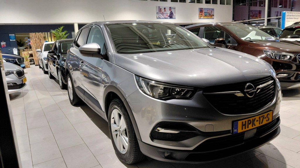 OPEL GRANDLAND SUV 5-drs