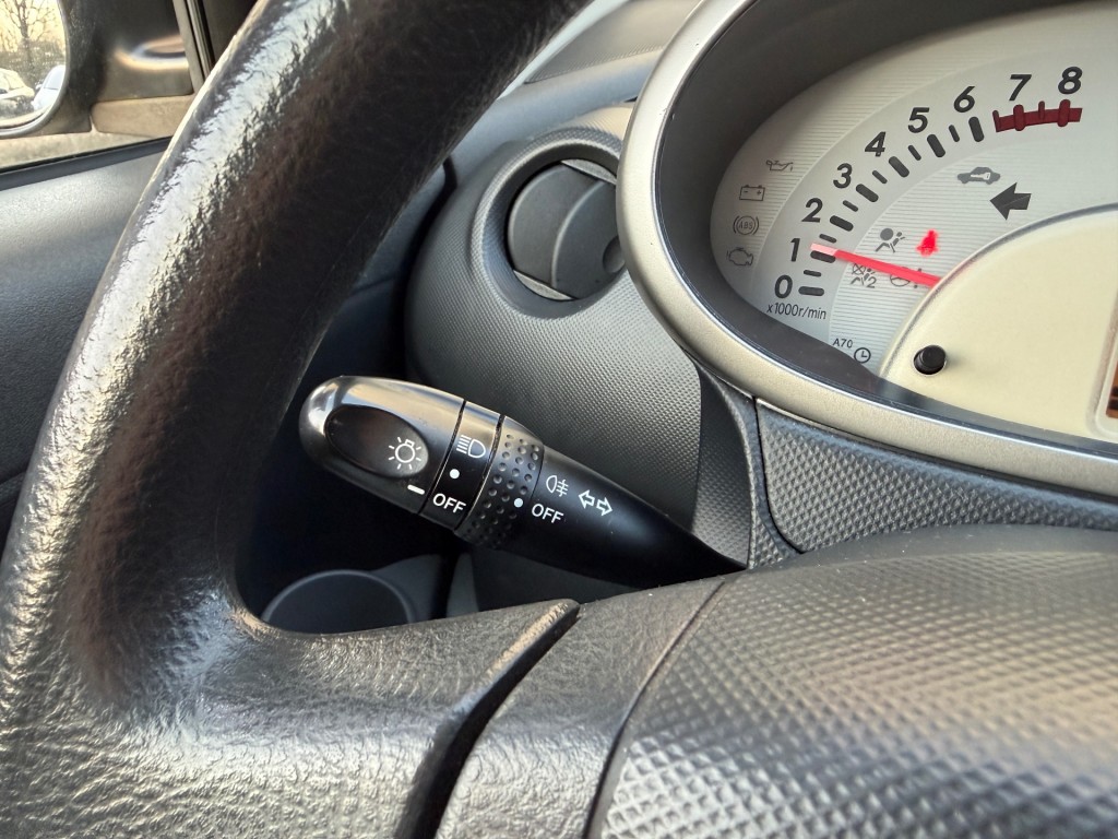 SUBARU JUSTY Hatchback 5 drs