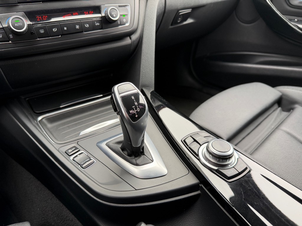 BMW 3-SERIE Sedan 4 drs