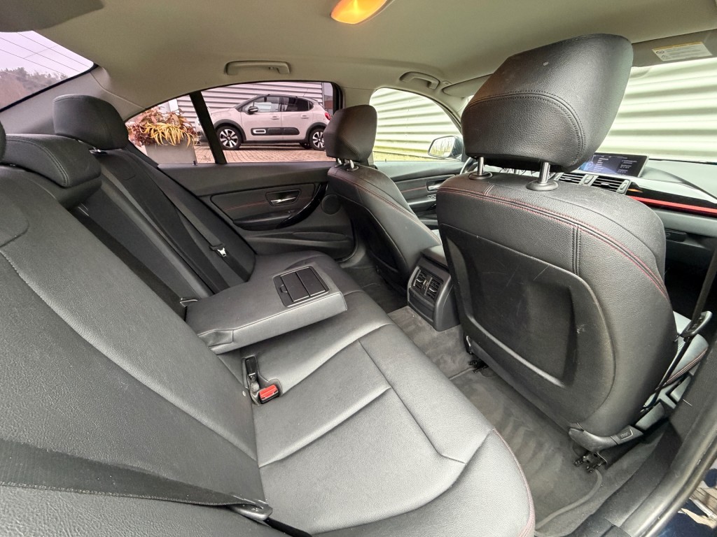 BMW 3-SERIE Sedan 4 drs