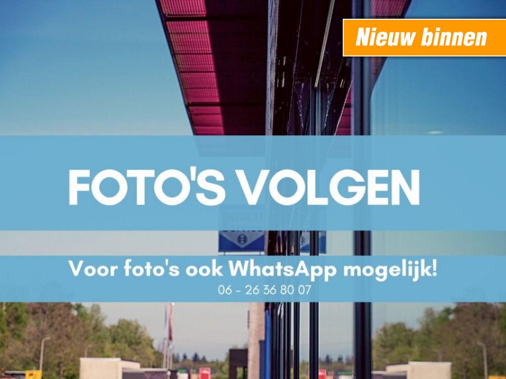 TOYOTA AURIS Hatchback 5 drs