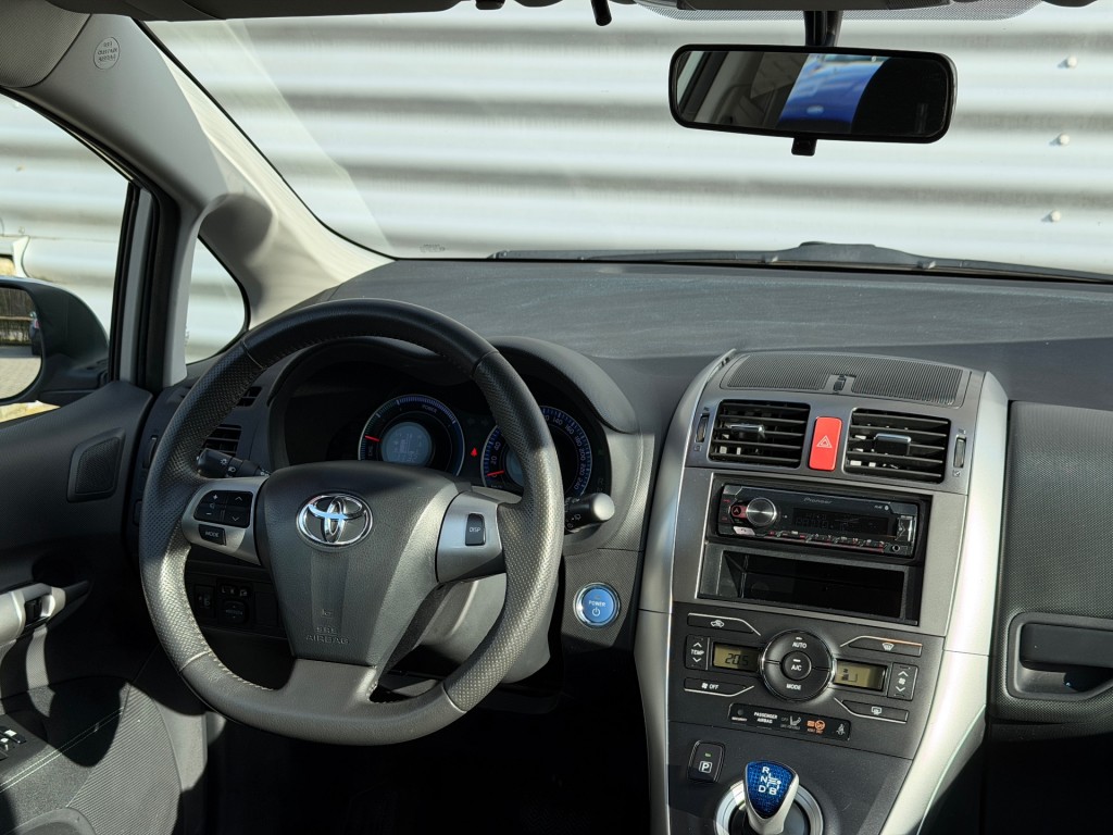 TOYOTA AURIS Hatchback 5 drs