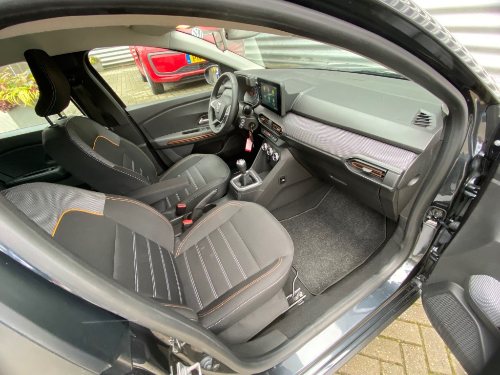 DACIA SANDERO Hatchback 5 drs