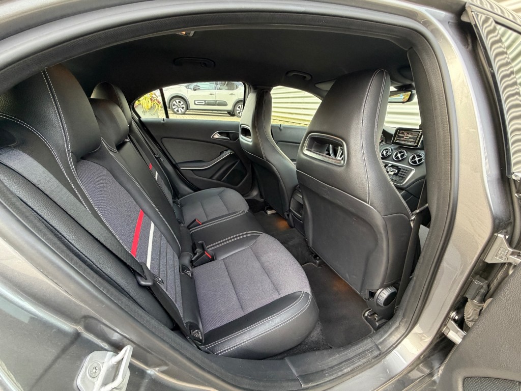 MERCEDES-BENZ A-KLASSE Hatchback 5 drs