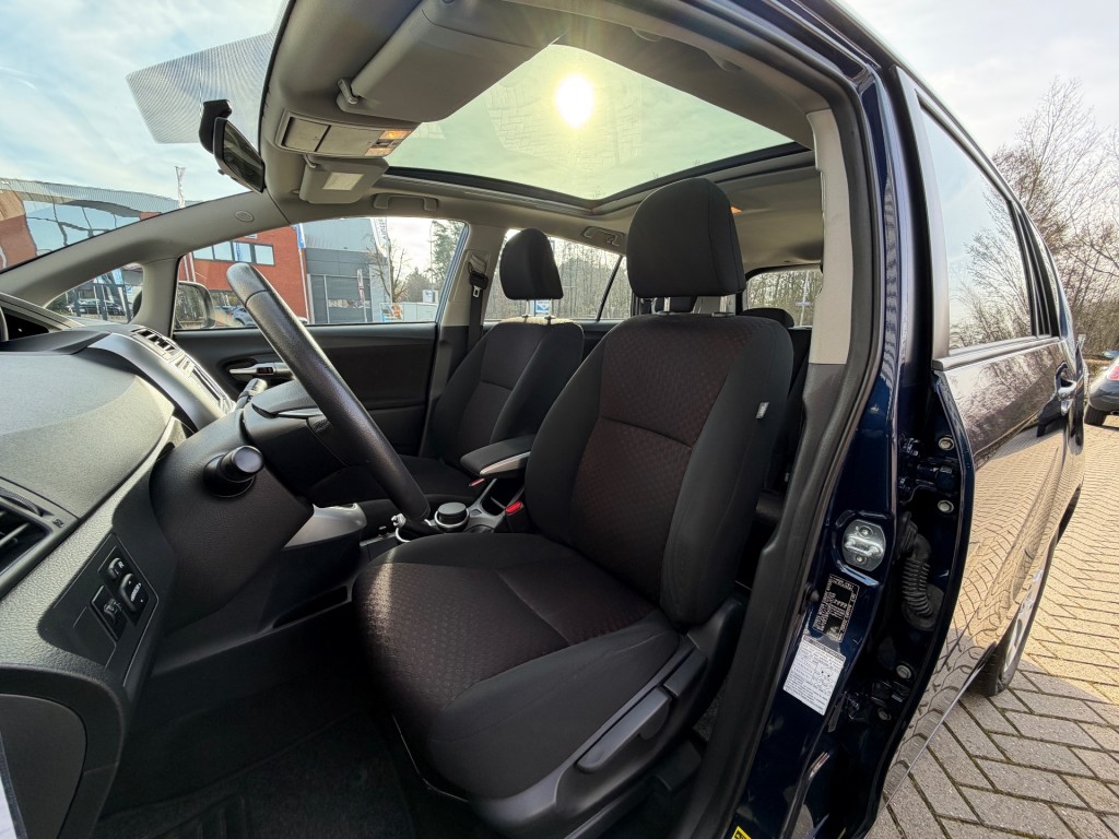 TOYOTA VERSO MPV Ruimtewagen 5 drs