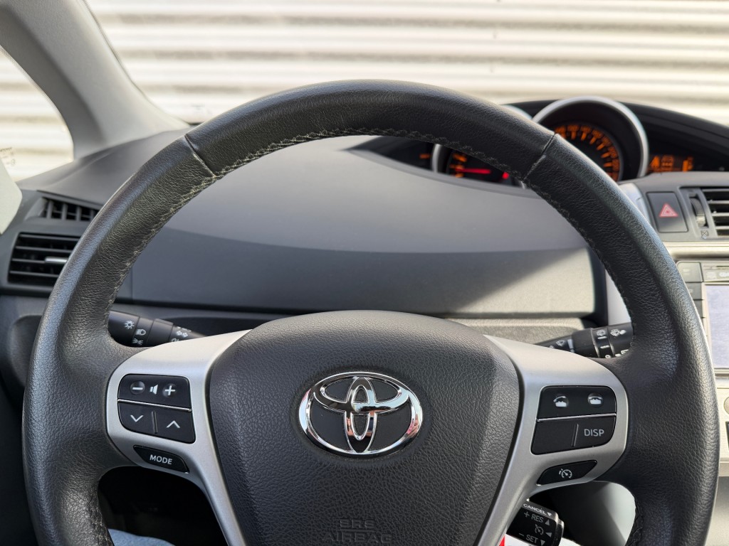 TOYOTA VERSO MPV Ruimtewagen 5 drs