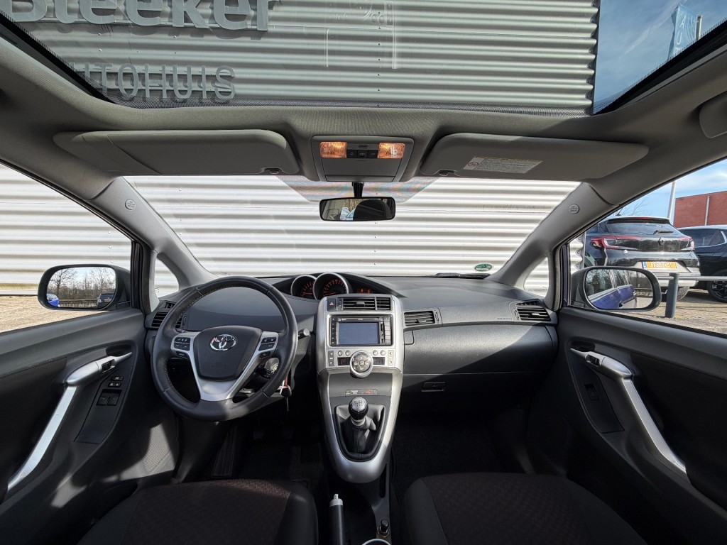 TOYOTA VERSO MPV Ruimtewagen 5 drs