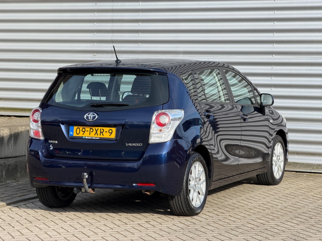 TOYOTA VERSO MPV Ruimtewagen 5 drs
