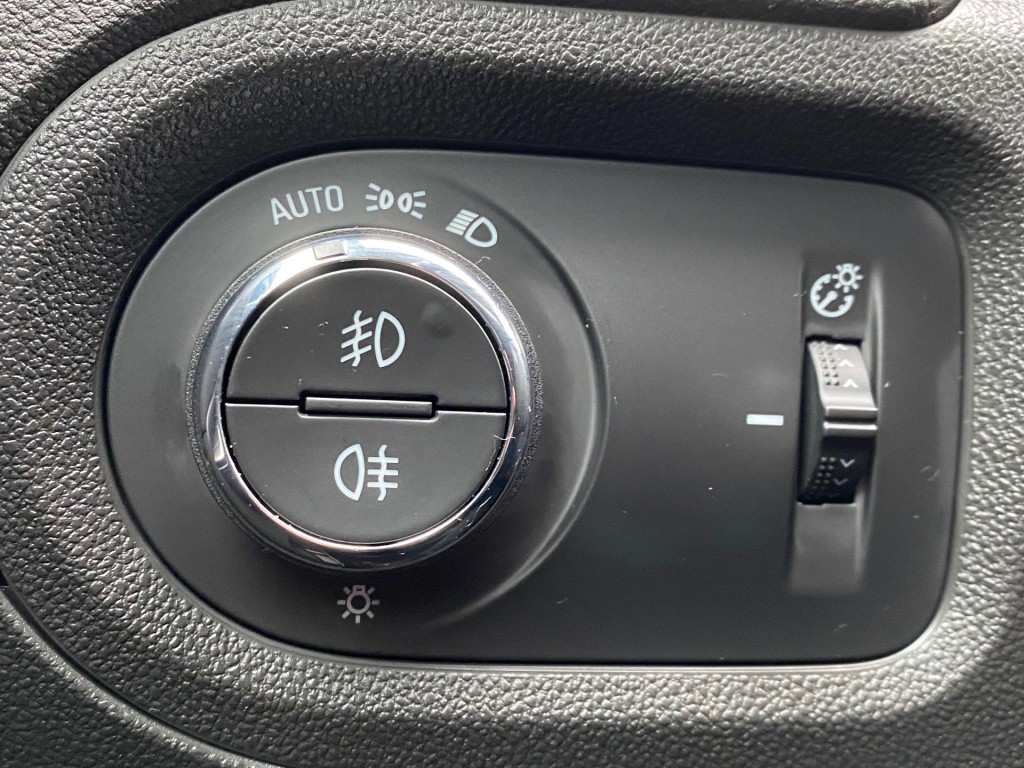 OPEL GRANDLAND SUV 5-drs