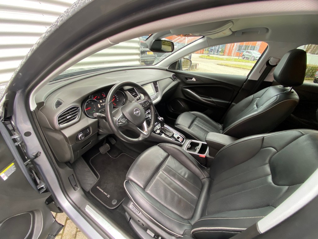 OPEL GRANDLAND SUV 5-drs