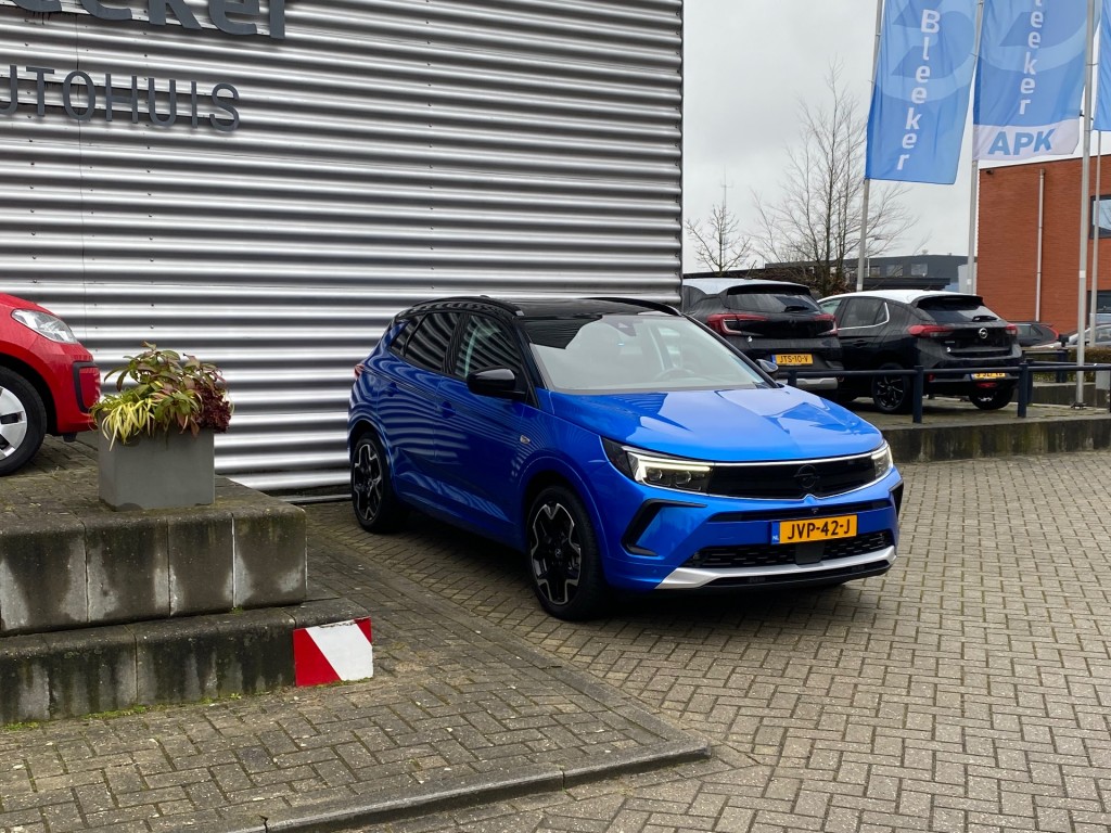 OPEL GRANDLAND SUV 5-drs