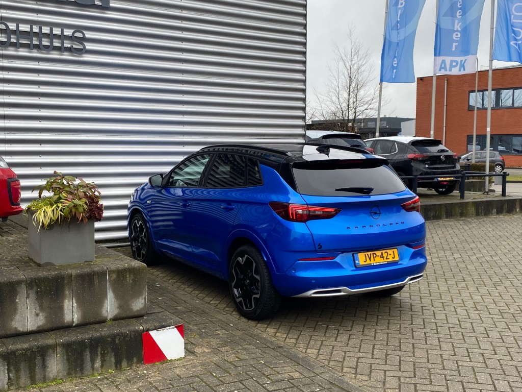 OPEL GRANDLAND SUV 5-drs