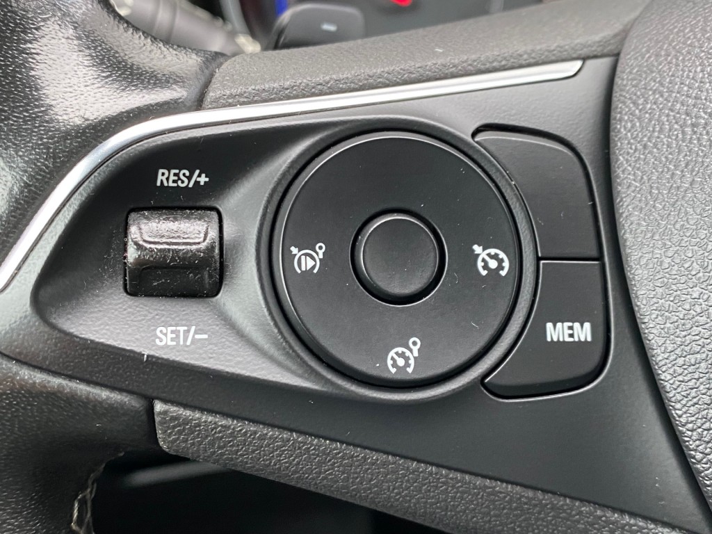 OPEL GRANDLAND SUV 5-drs