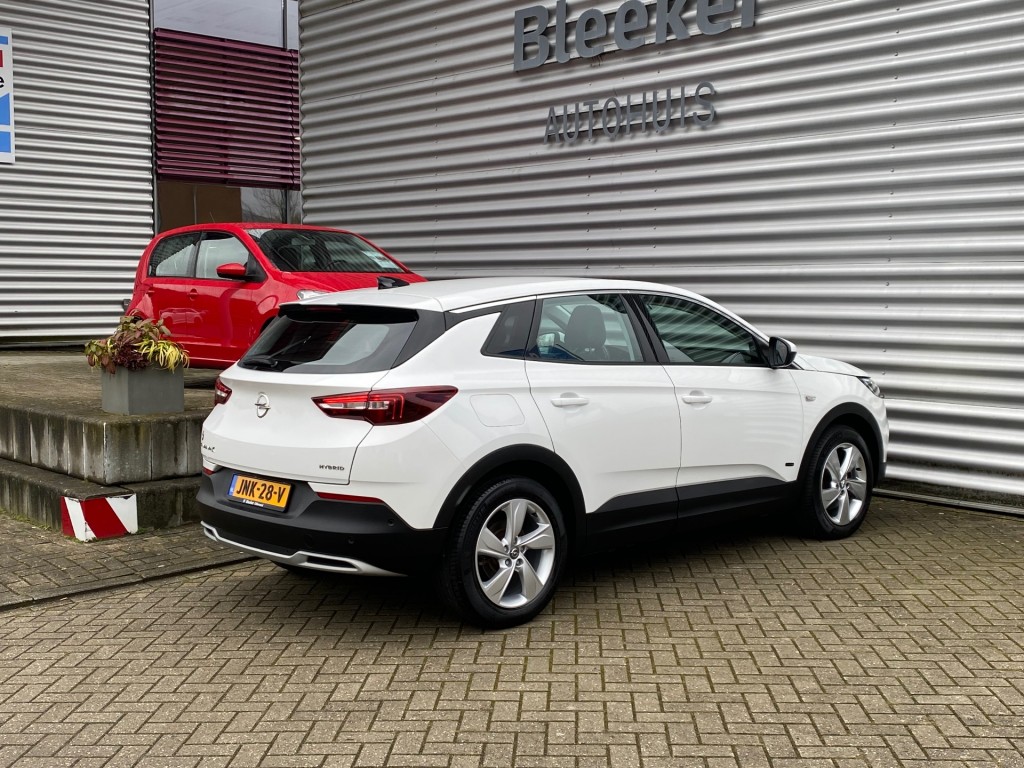 OPEL GRANDLAND SUV 5-drs