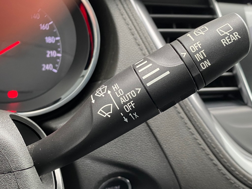 OPEL GRANDLAND SUV 5-drs