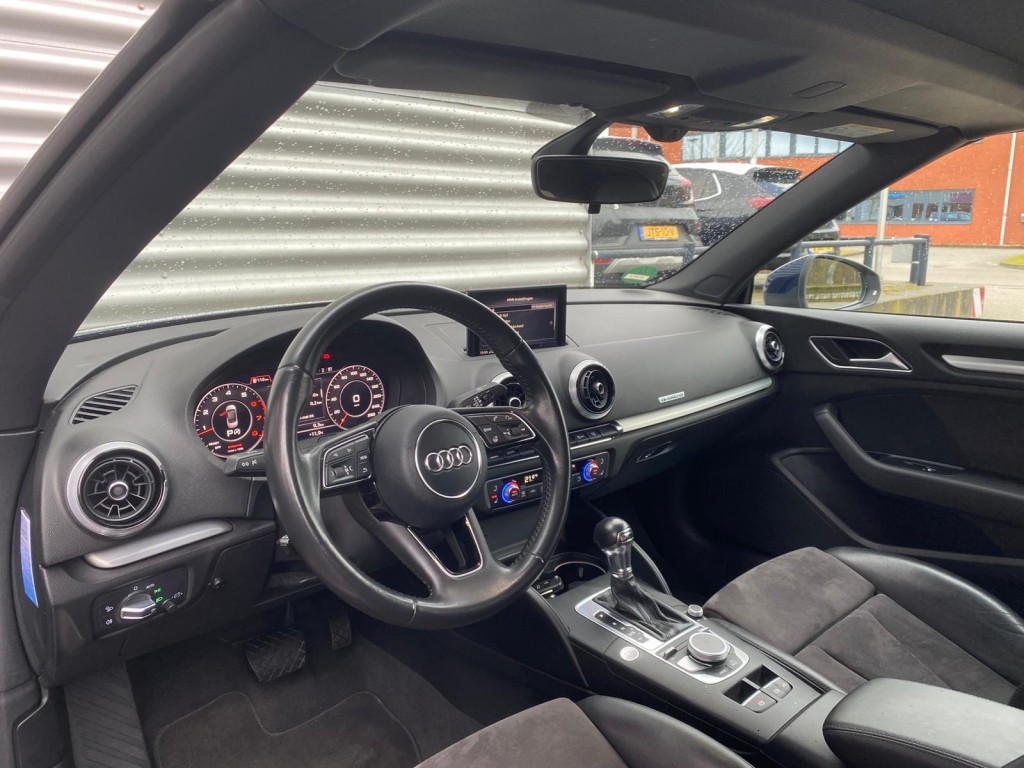 AUDI A3 Cabriolet 2 drs
