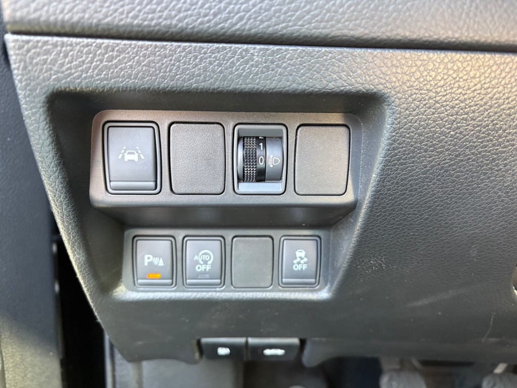 NISSAN QASHQAI SUV 5-drs