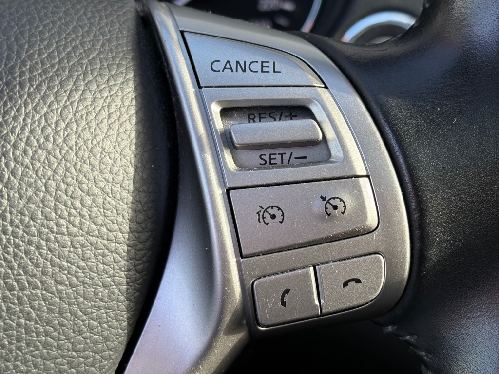 NISSAN QASHQAI SUV 5-drs