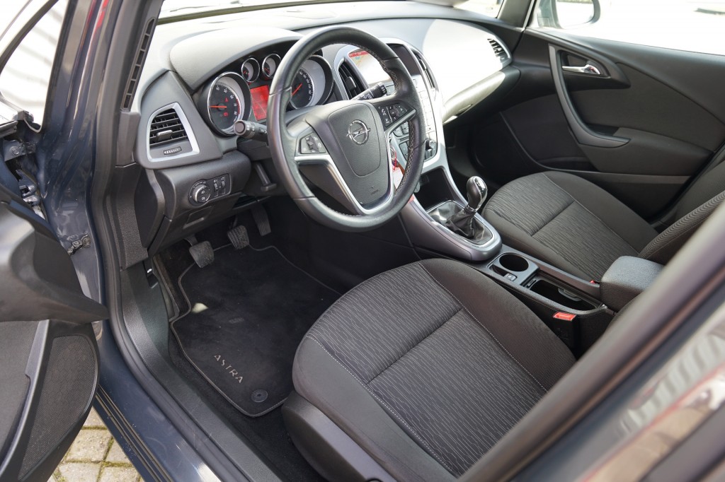 OPEL ASTRA Hatchback 5 drs