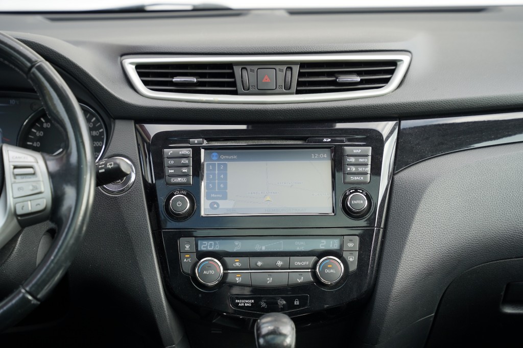 NISSAN QASHQAI SUV 5-drs