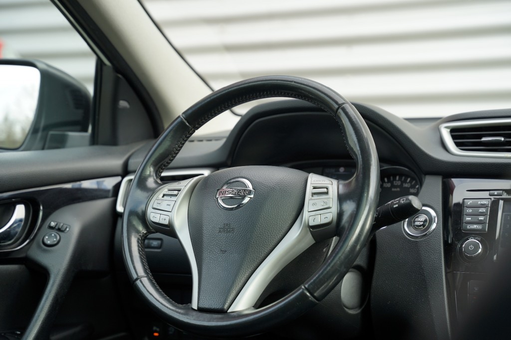 NISSAN QASHQAI SUV 5-drs