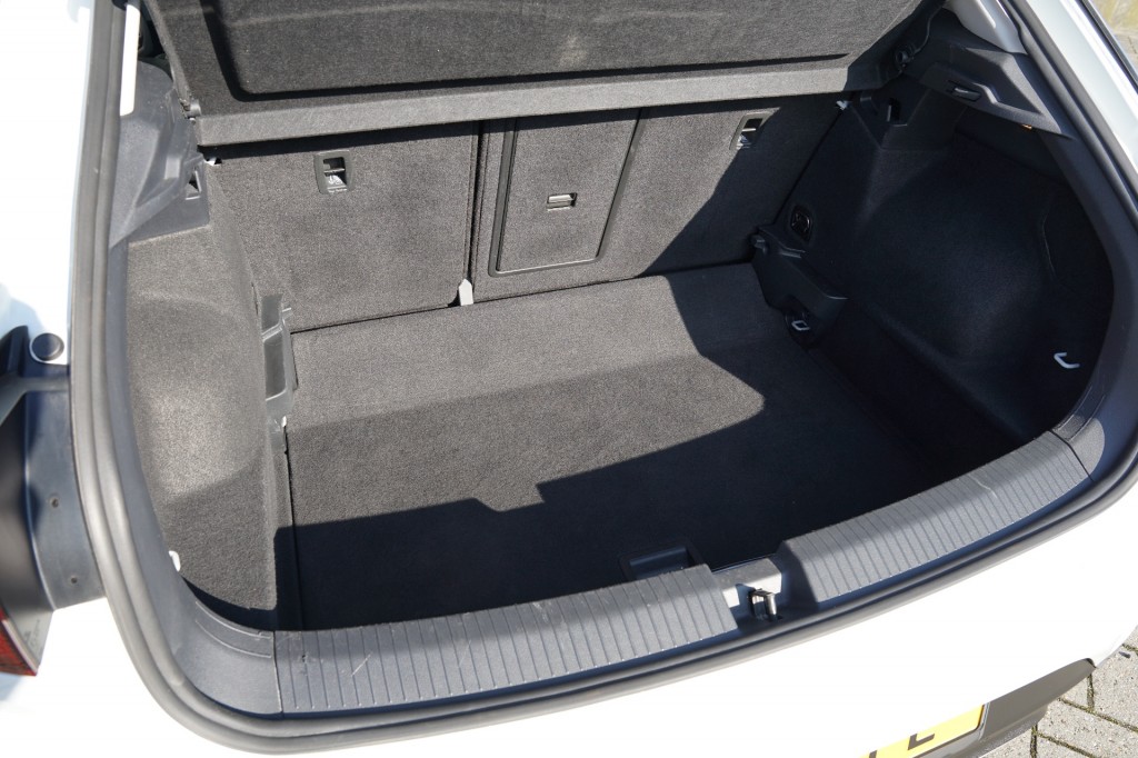 VOLKSWAGEN T-ROC SUV 5-drs