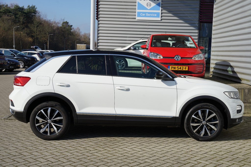 VOLKSWAGEN T-ROC SUV 5-drs