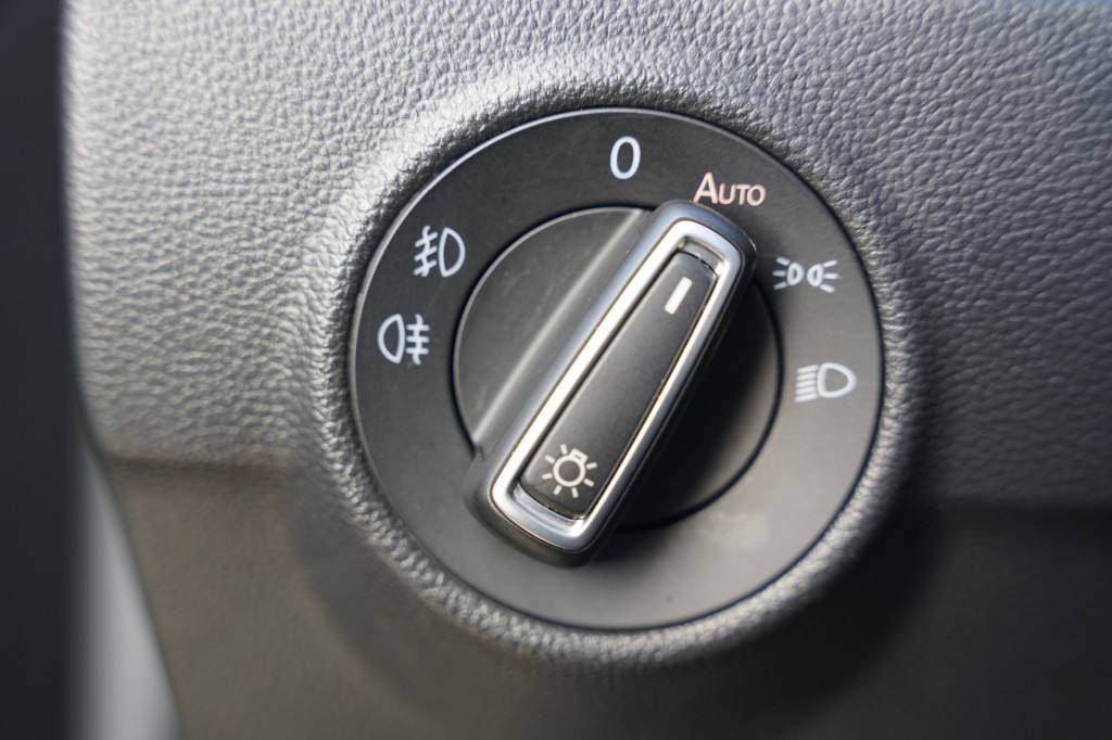 VOLKSWAGEN T-ROC SUV 5-drs