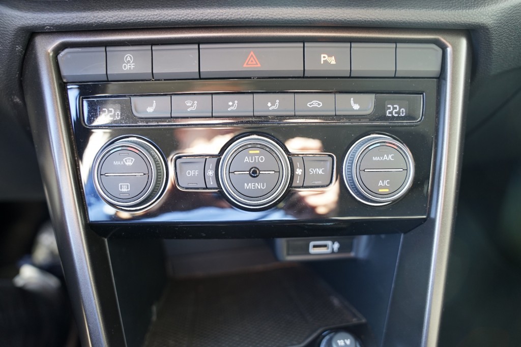 VOLKSWAGEN T-ROC SUV 5-drs