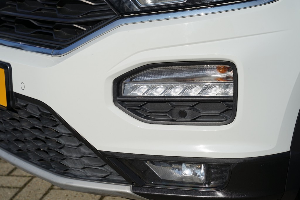 VOLKSWAGEN T-ROC SUV 5-drs