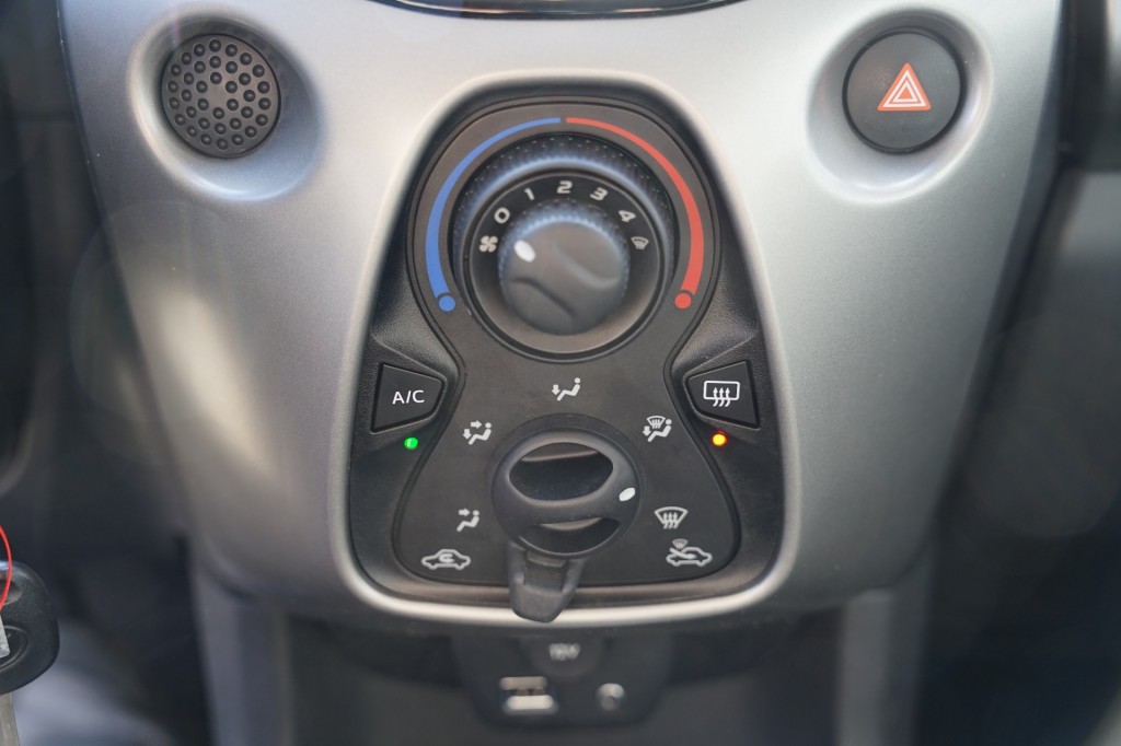 TOYOTA AYGO Hatchback 5 drs