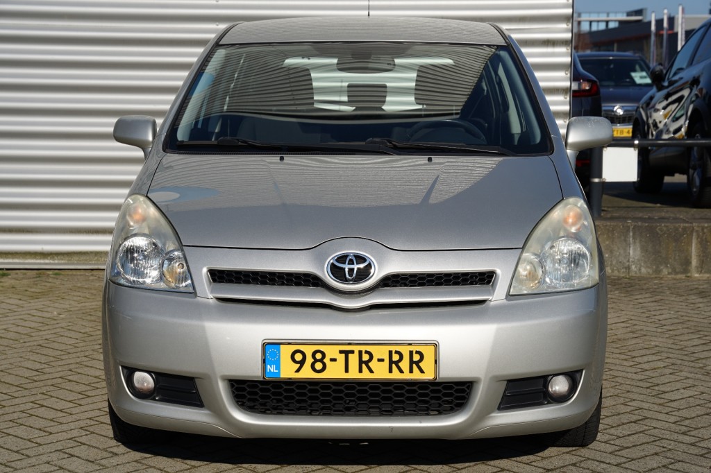 TOYOTA VERSO MPV Ruimtewagen 5 drs