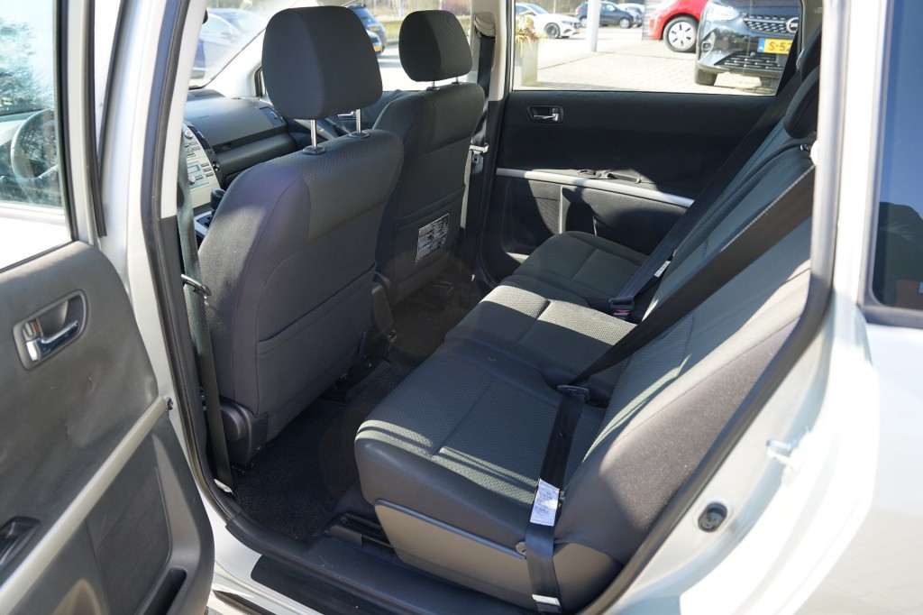 TOYOTA VERSO MPV Ruimtewagen 5 drs