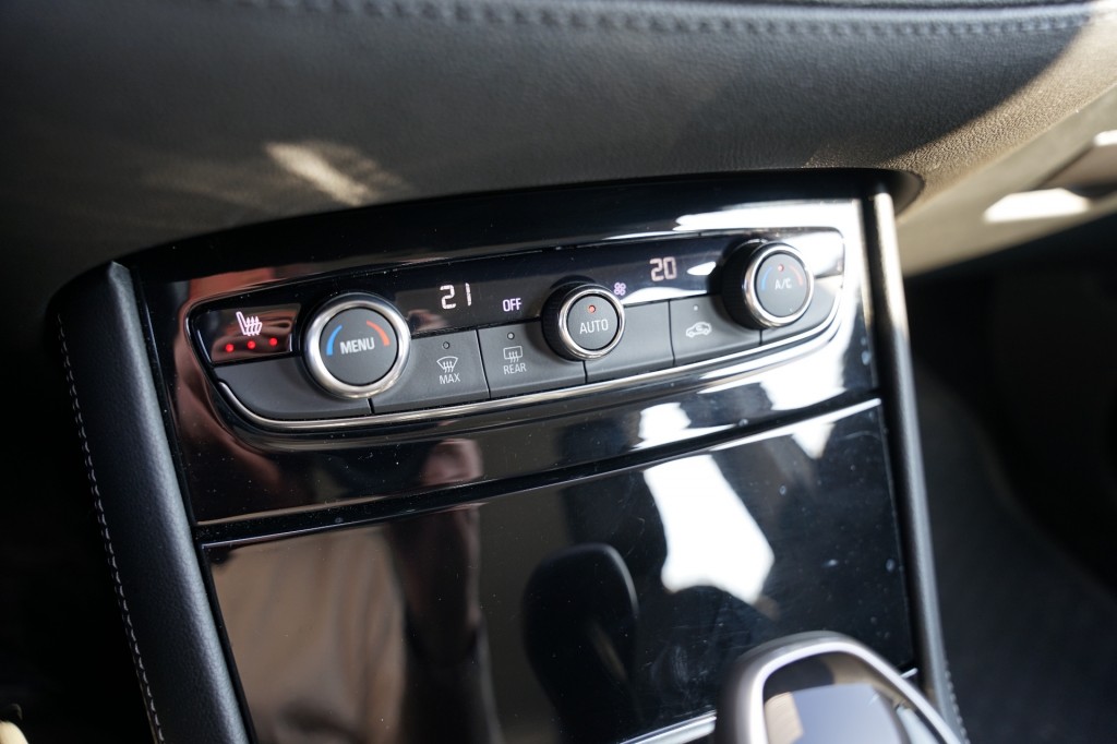 OPEL GRANDLAND SUV 5-drs