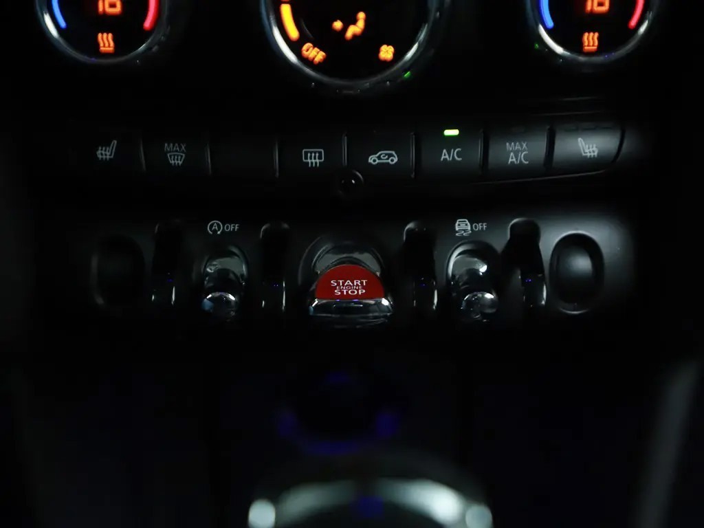 MINI ONE Hatchback 5 drs