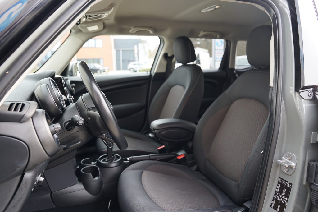 MINI ONE Hatchback 5 drs