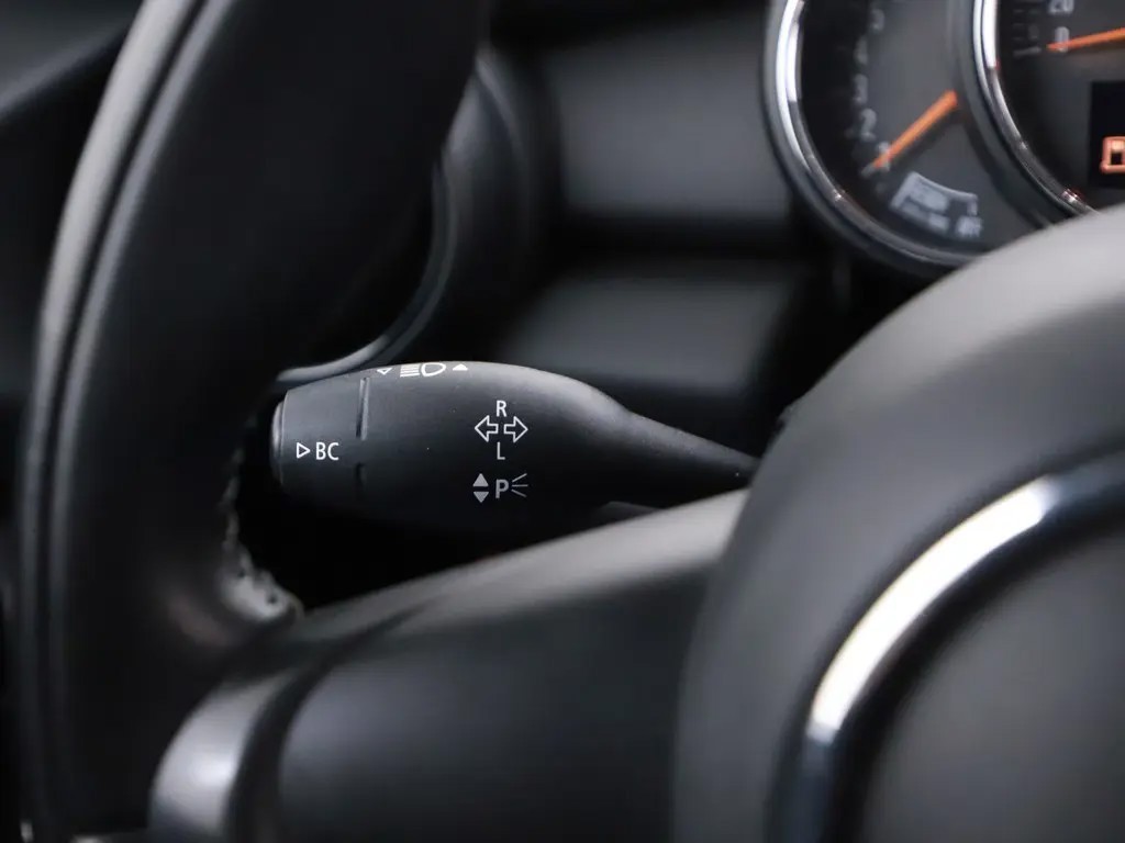 MINI ONE Hatchback 5 drs