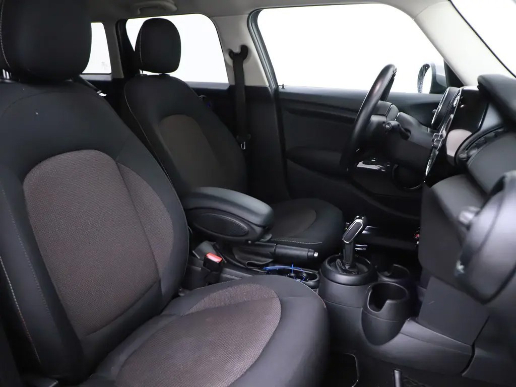 MINI ONE Hatchback 5 drs