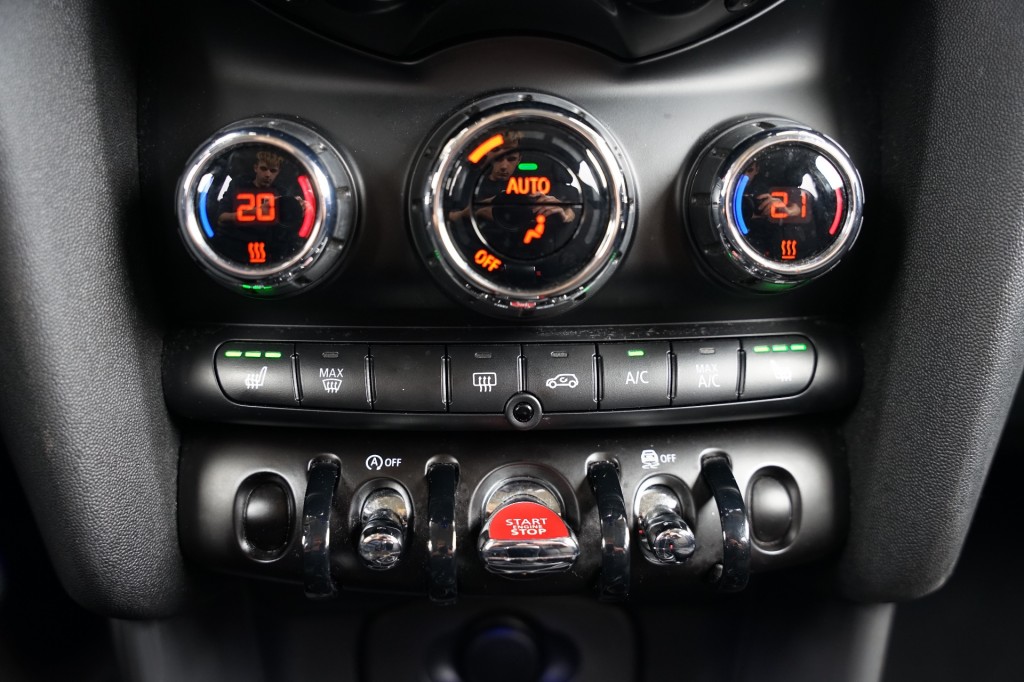 MINI ONE Hatchback 5 drs