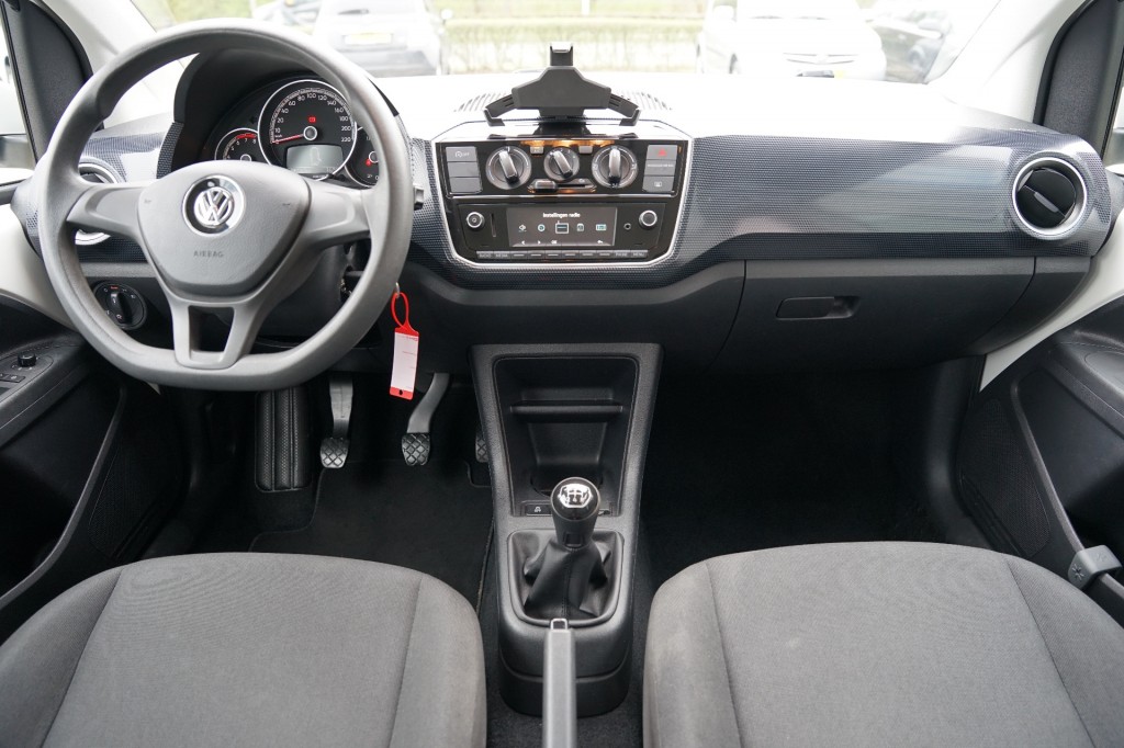 VOLKSWAGEN UP Hatchback 5 drs