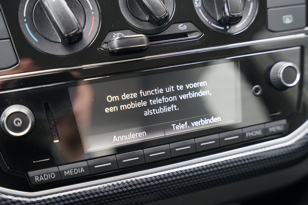 VOLKSWAGEN UP Hatchback 5 drs