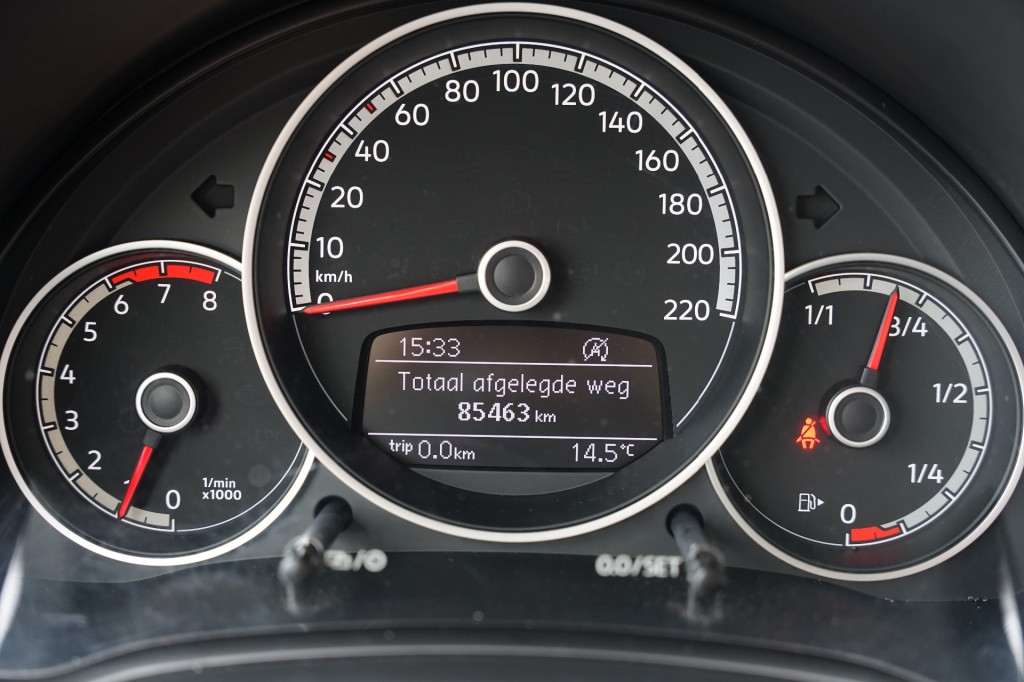 VOLKSWAGEN UP Hatchback 5 drs