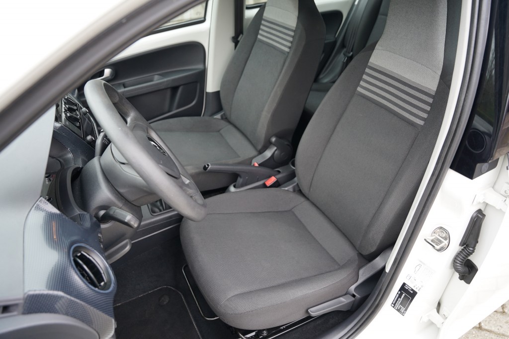 VOLKSWAGEN UP Hatchback 5 drs