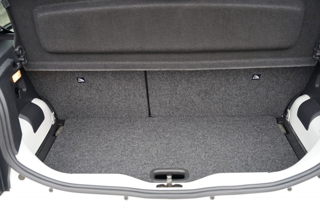 VOLKSWAGEN UP Hatchback 5 drs