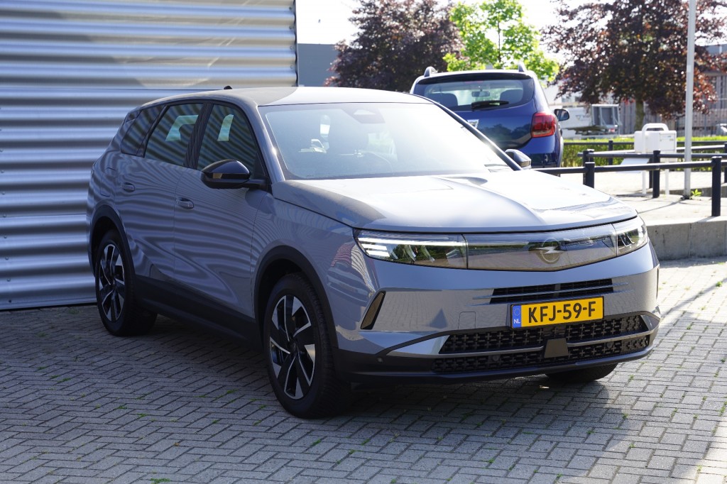 OPEL GRANDLAND SUV 5-drs