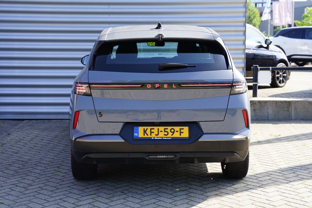 OPEL GRANDLAND SUV 5-drs