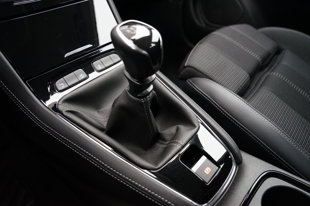 OPEL GRANDLAND SUV 5-drs