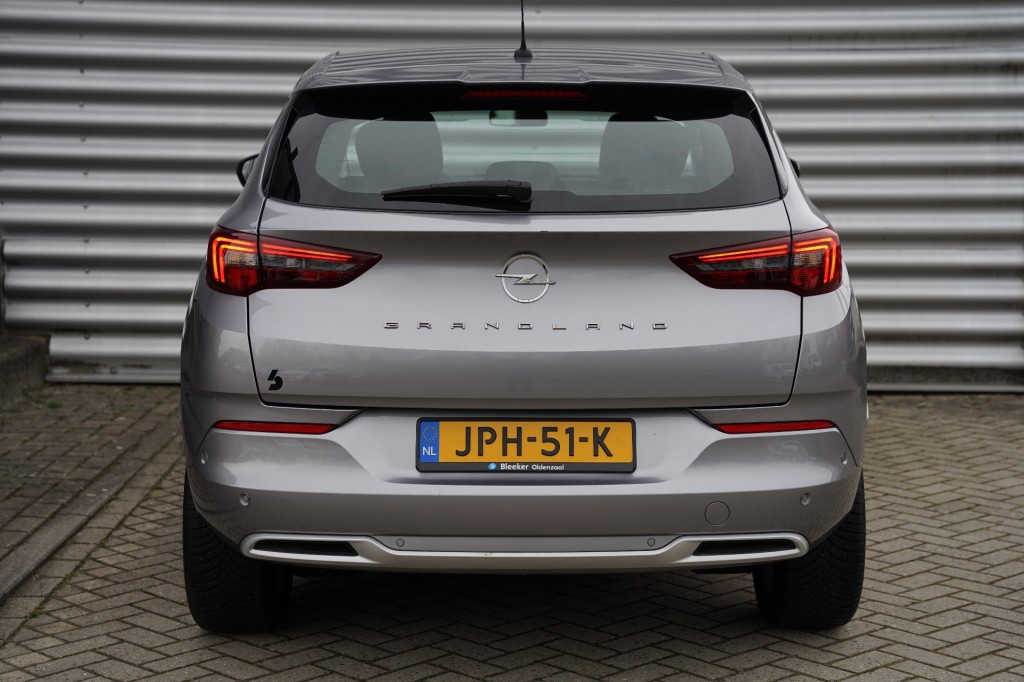 OPEL GRANDLAND SUV 5-drs