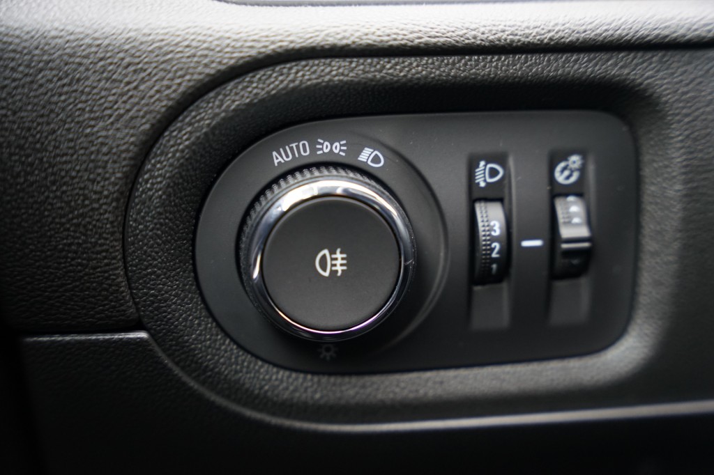 OPEL GRANDLAND SUV 5-drs